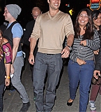henry-cavill-chateau-marmont-01292012-09.jpg